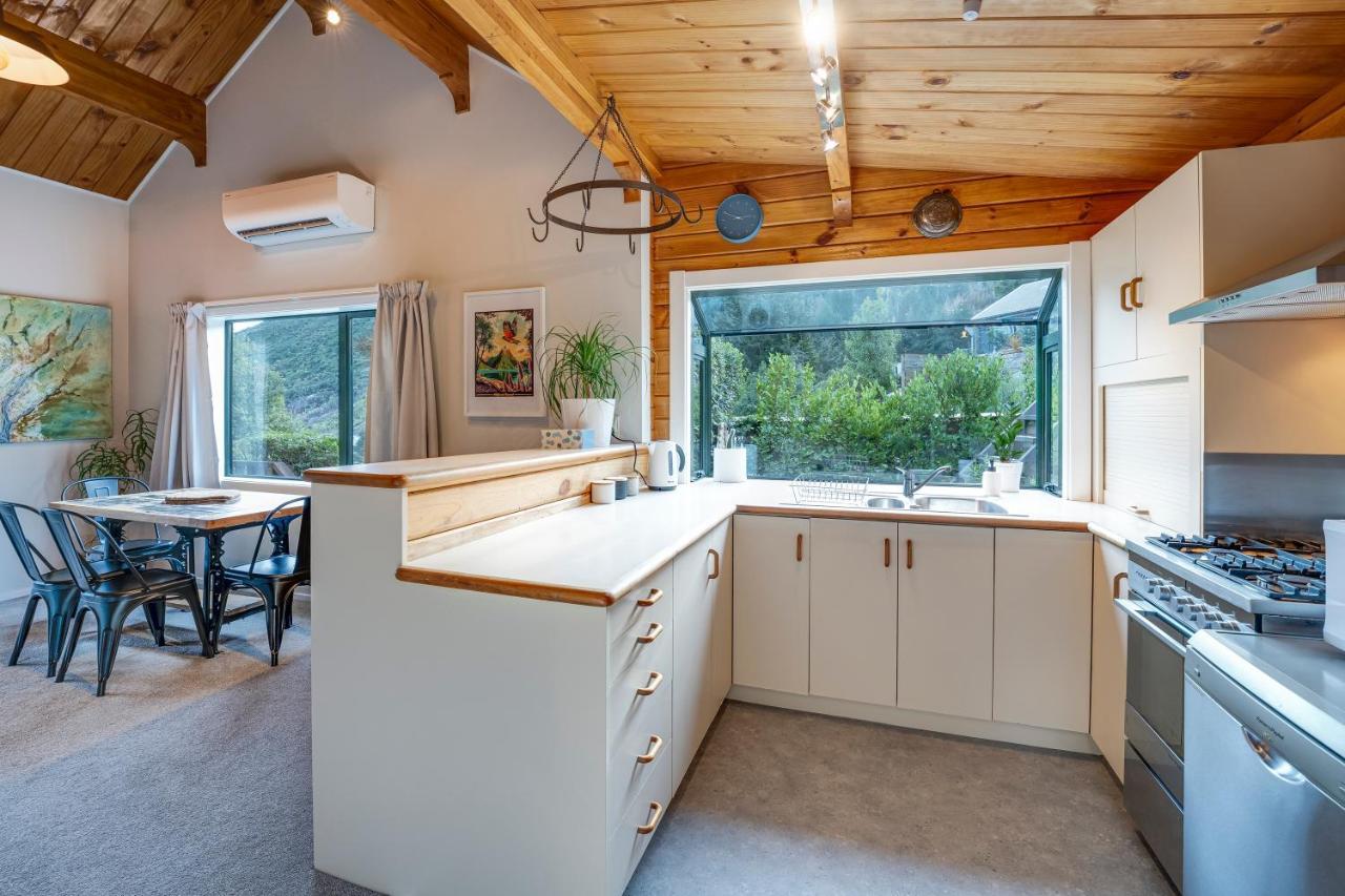 Alpine Hideaway - 2 Bedroom Closeburn Екстериор снимка